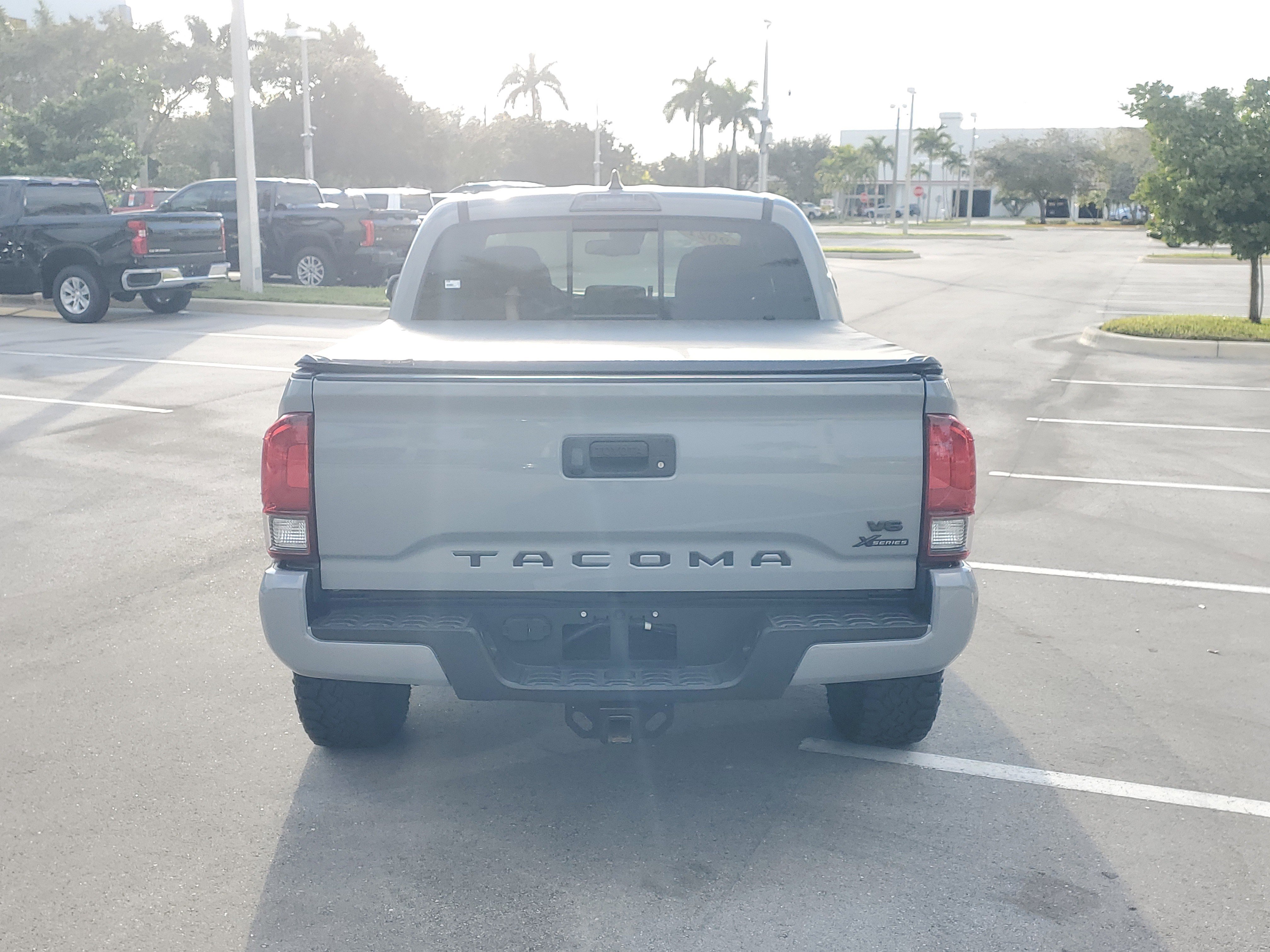 Used 2021 Toyota Tacoma TRD Off-Road image 4