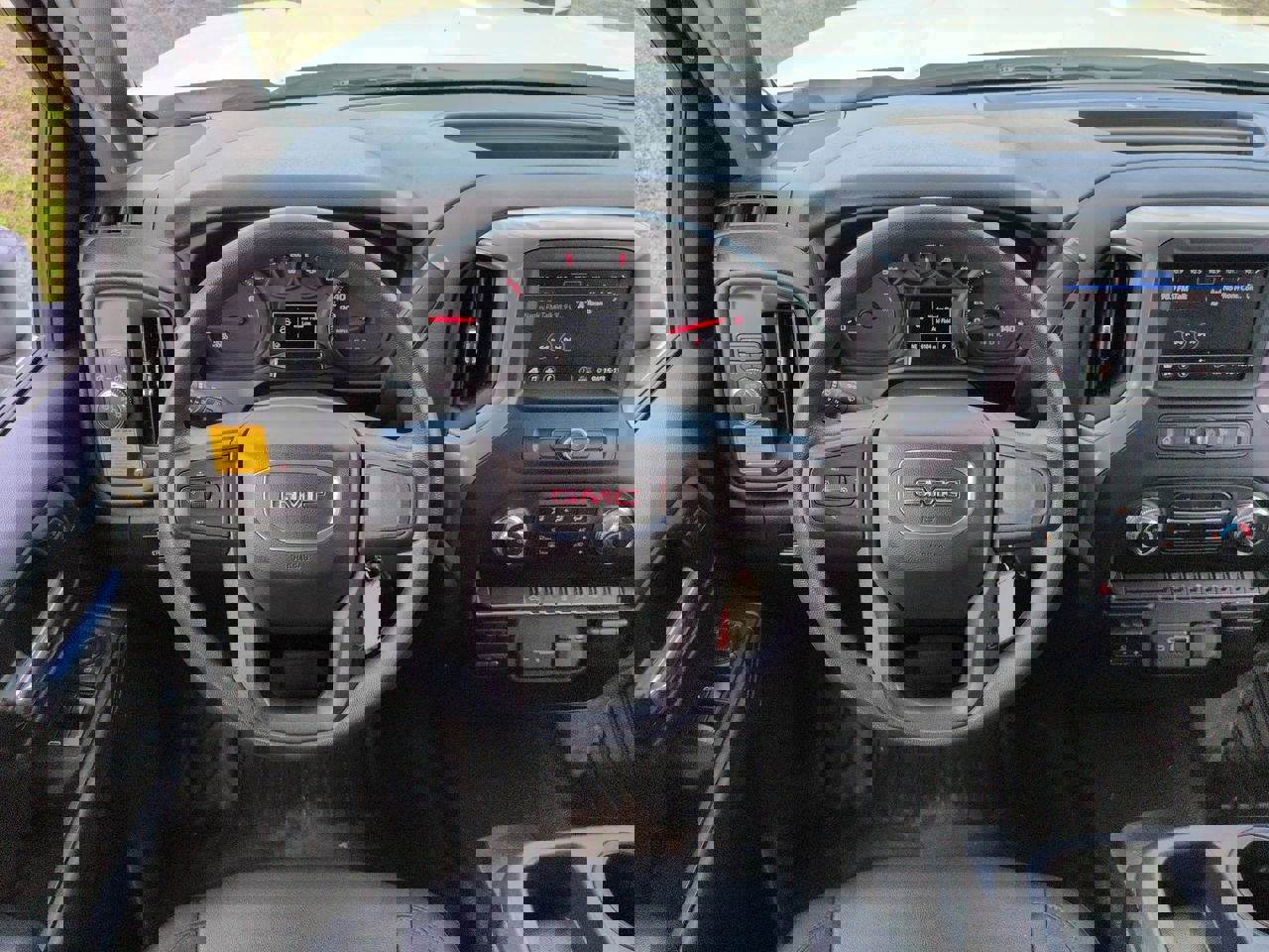 Used 2022 GMC Sierra 2500 Pro w/ Convenience Package image 16