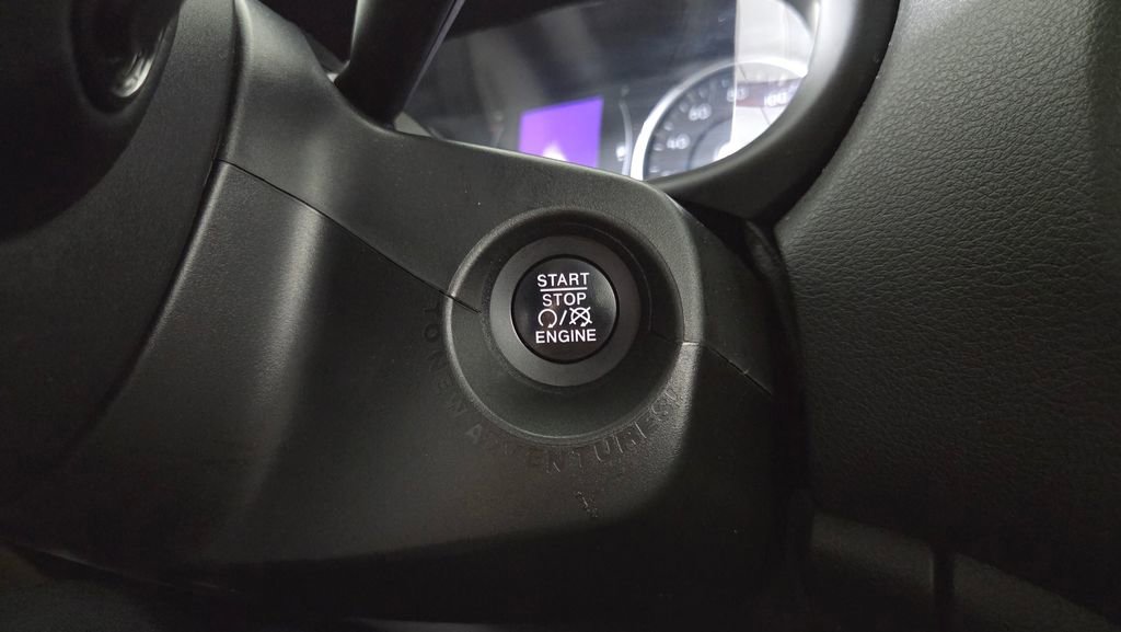 Used 2015 Jeep Renegade Latitude w/ Cold Weather Group AWD/4WD image 22