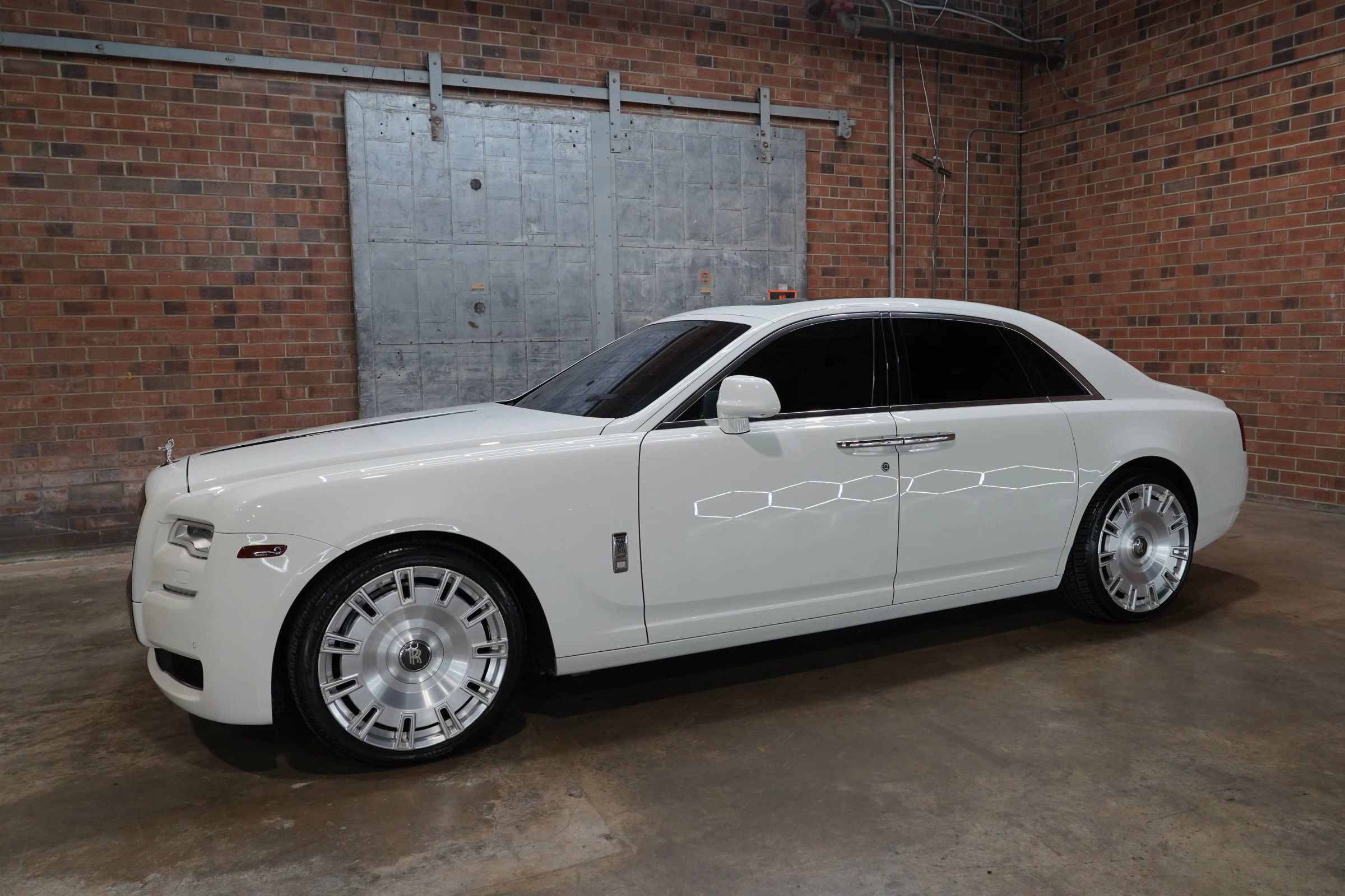 Used 2015 Rolls-Royce Ghost image 8