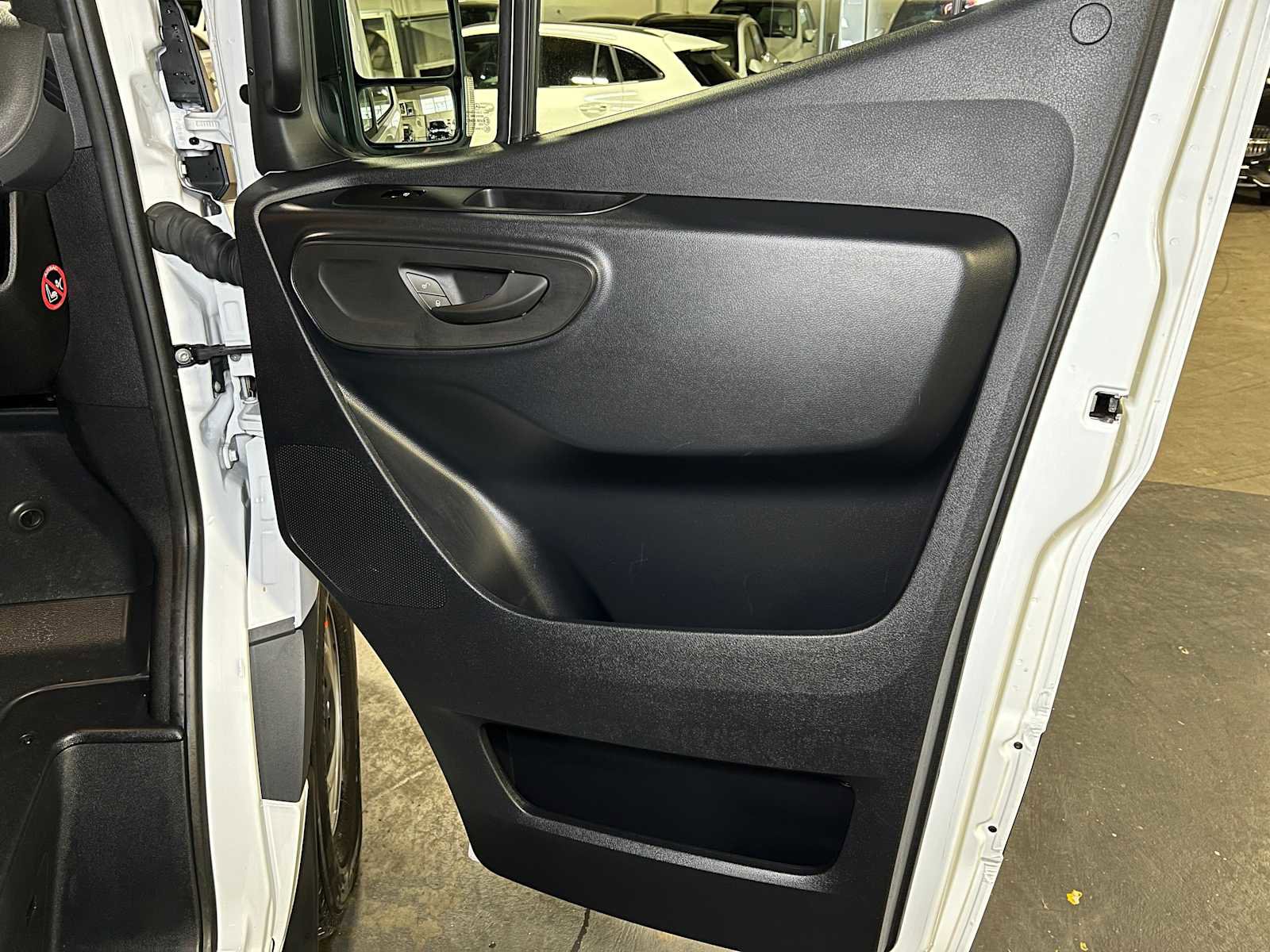Used 2025 Mercedes-Benz Sprinter 2500 image 10
