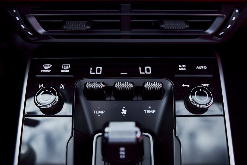 Used 2021 Porsche 911 Turbo S image 64