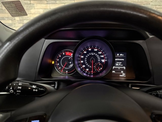 Used 2021 Hyundai Elantra SE image 16