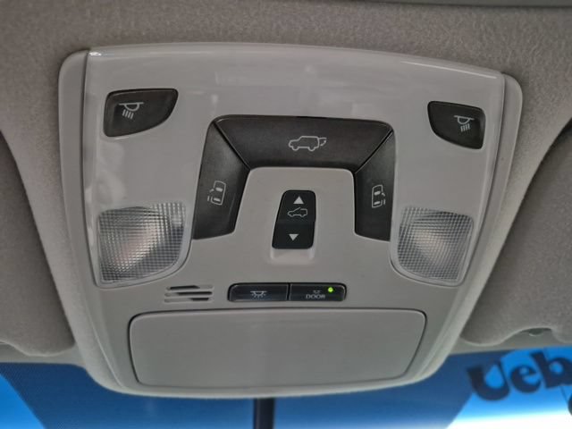 Used 2013 Toyota Sienna XLE FWD image 17