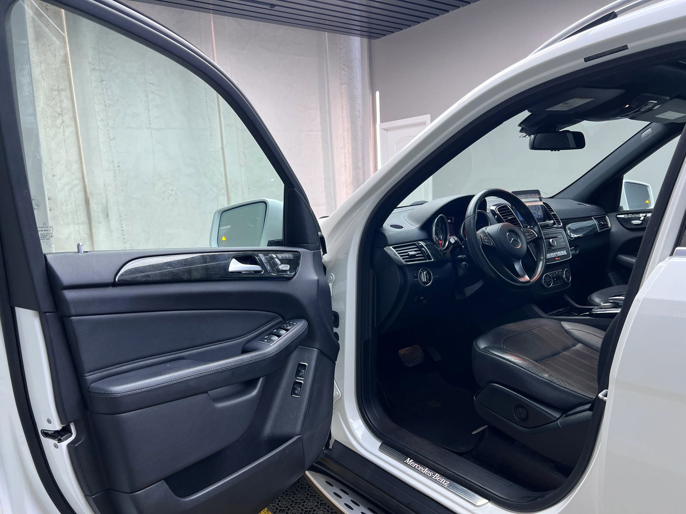 Used 2017 Mercedes-Benz GLS 450 GLS 450 Sport Utility 4D image 10