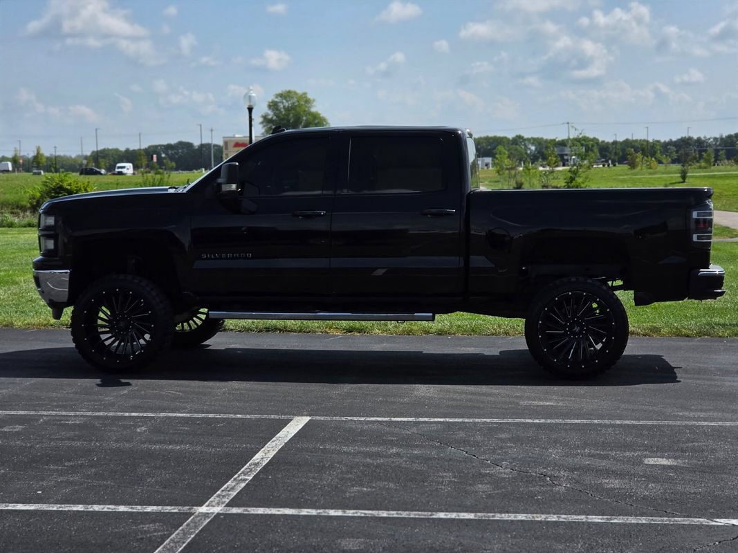Used 2014 Chevrolet Silverado 1500 LT w/ LT Convenience Package AWD/4WD image 9