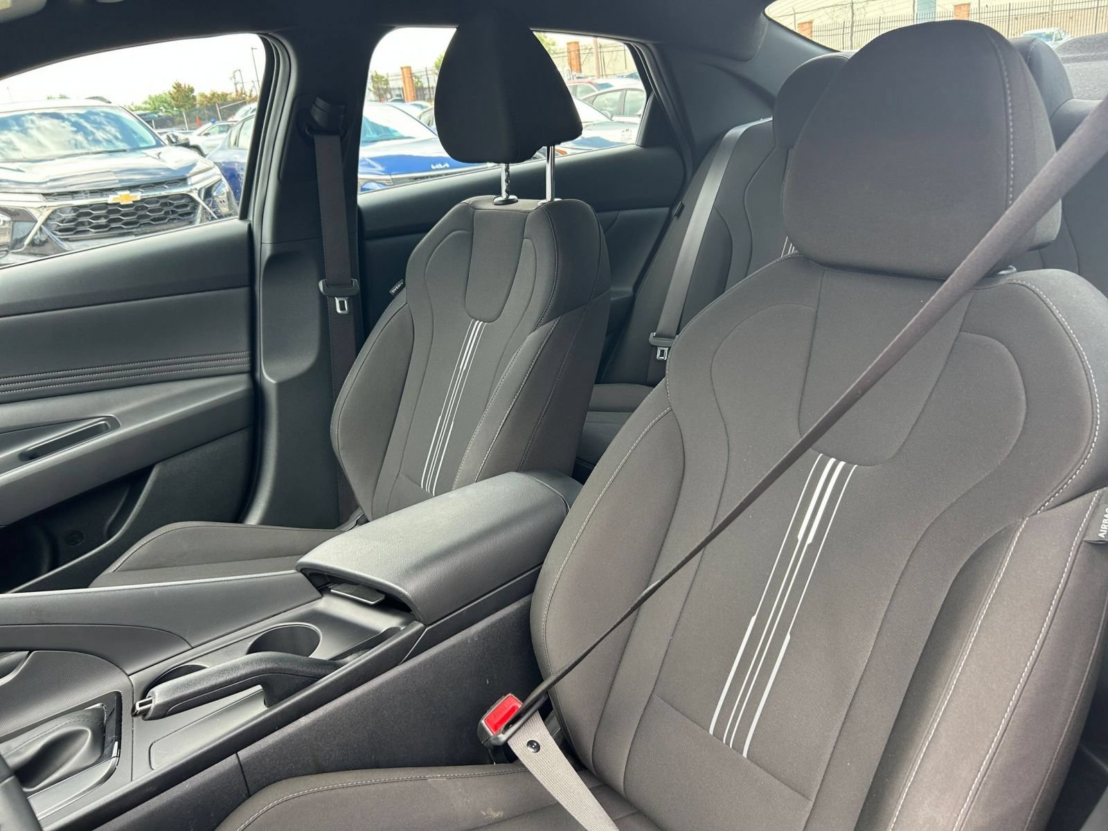 Used 2026 Hyundai Elantra Sport FWD image 31