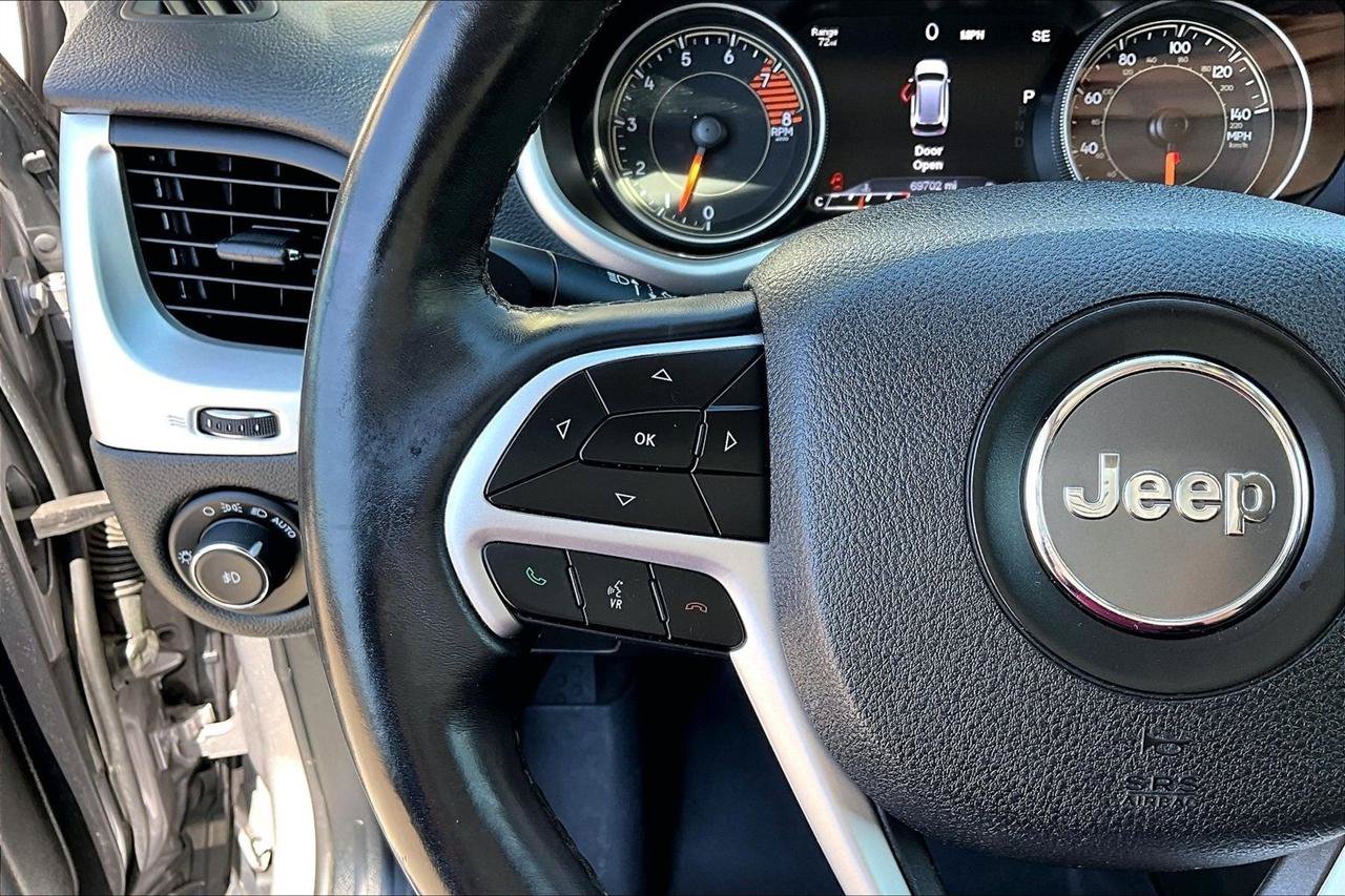 Used 2018 Jeep Cherokee Trailhawk w/ Quick Order Package 27L AWD/4WD image 11