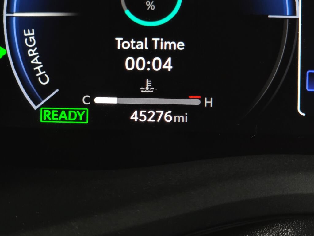 Used 2025 Toyota Camry XLE FWD image 25