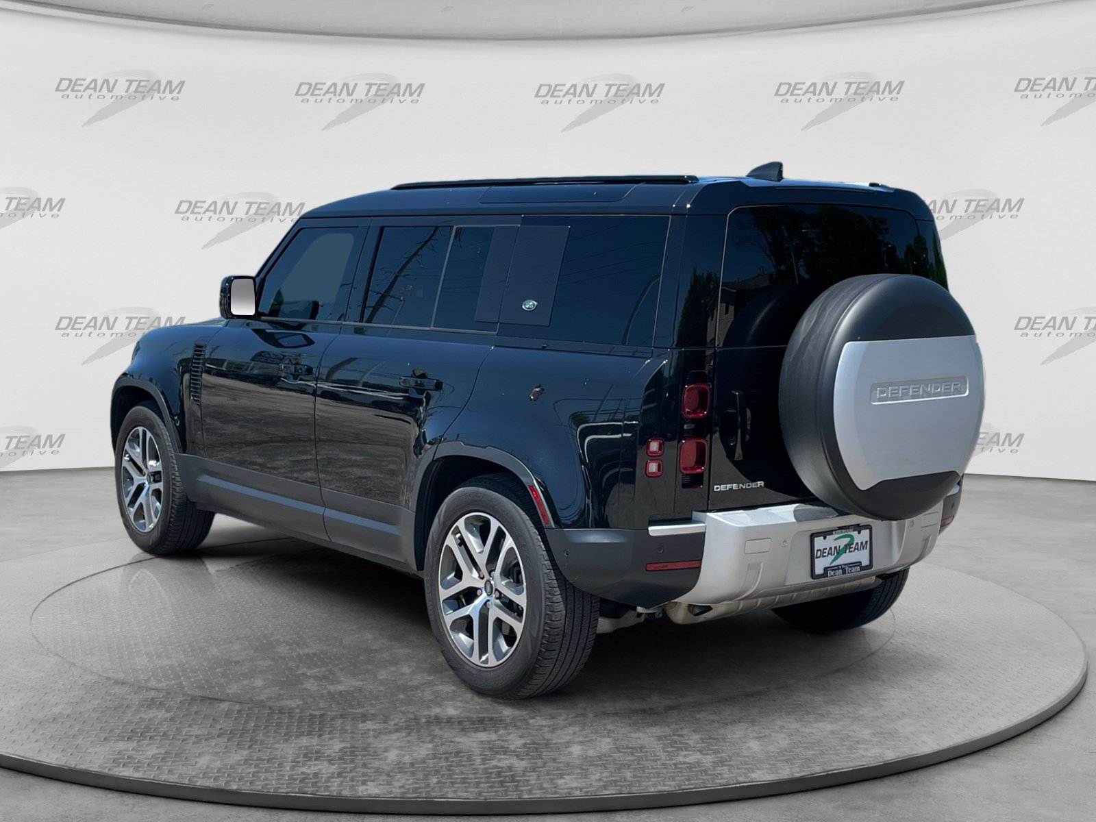 Used 2024 Land Rover Defender 110 S AWD/4WD image 6