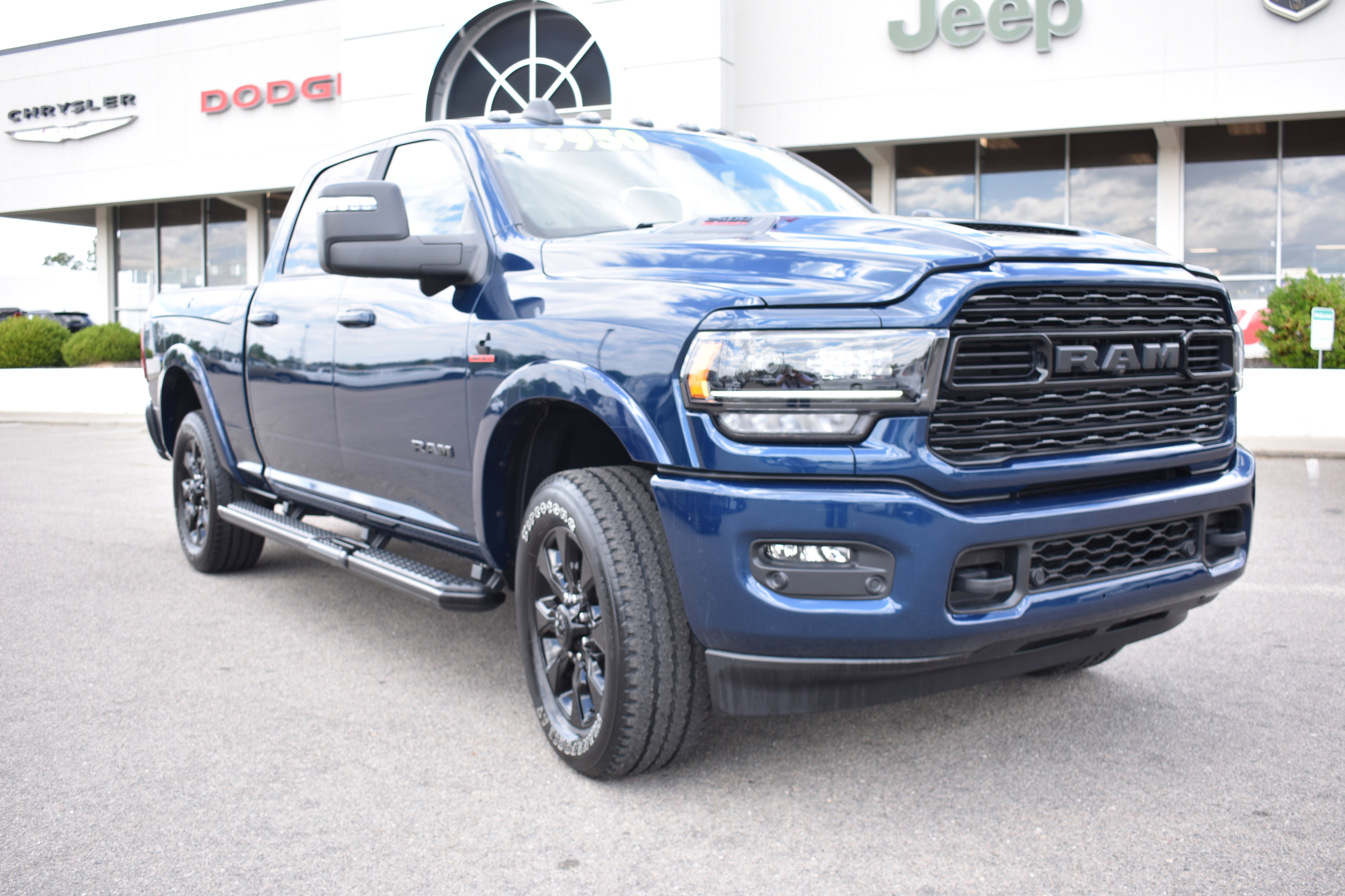 Used 2024 RAM 2500 Limited AWD/4WD image 3
