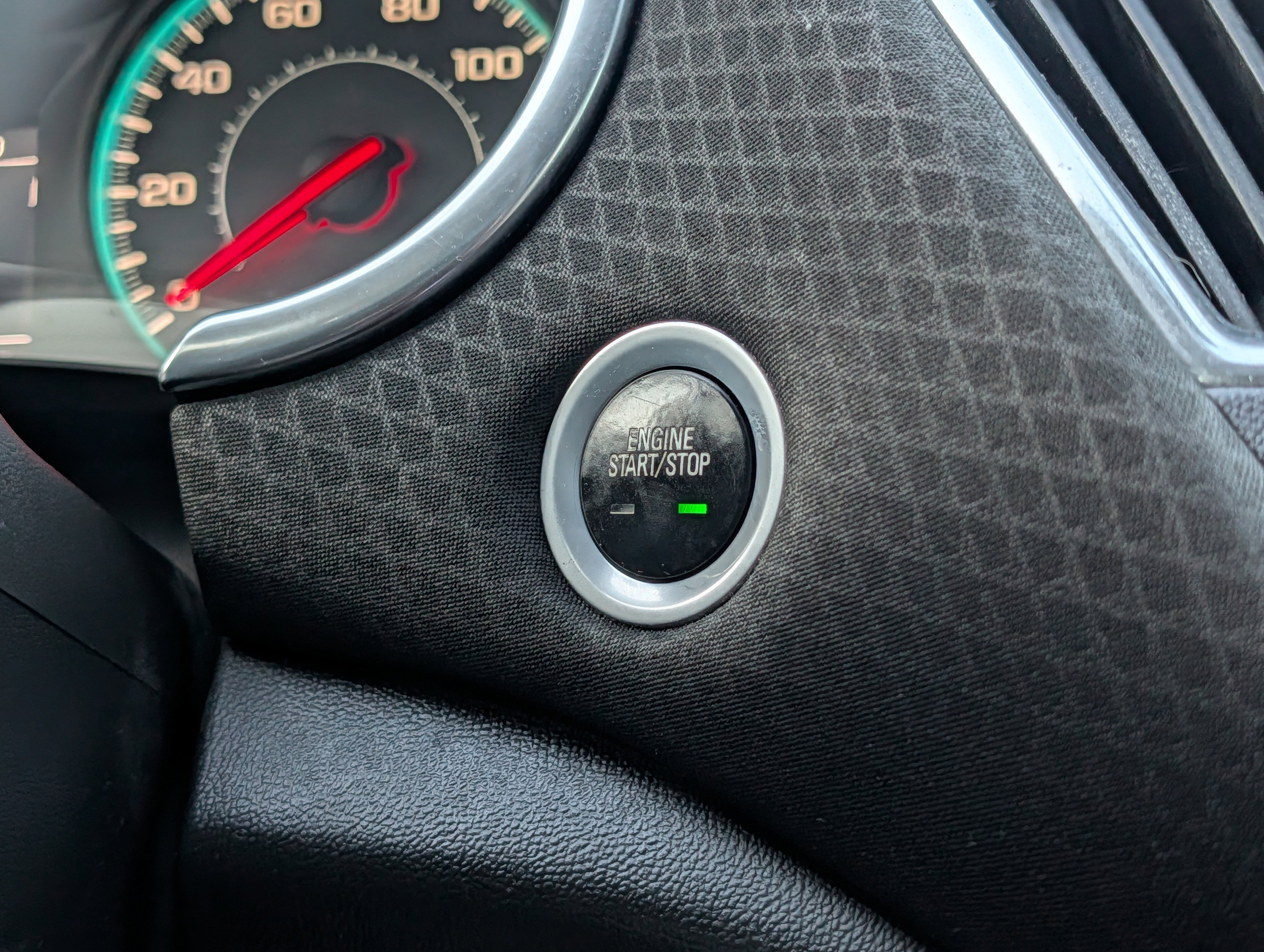 Used 2018 Chevrolet Malibu LT image 25