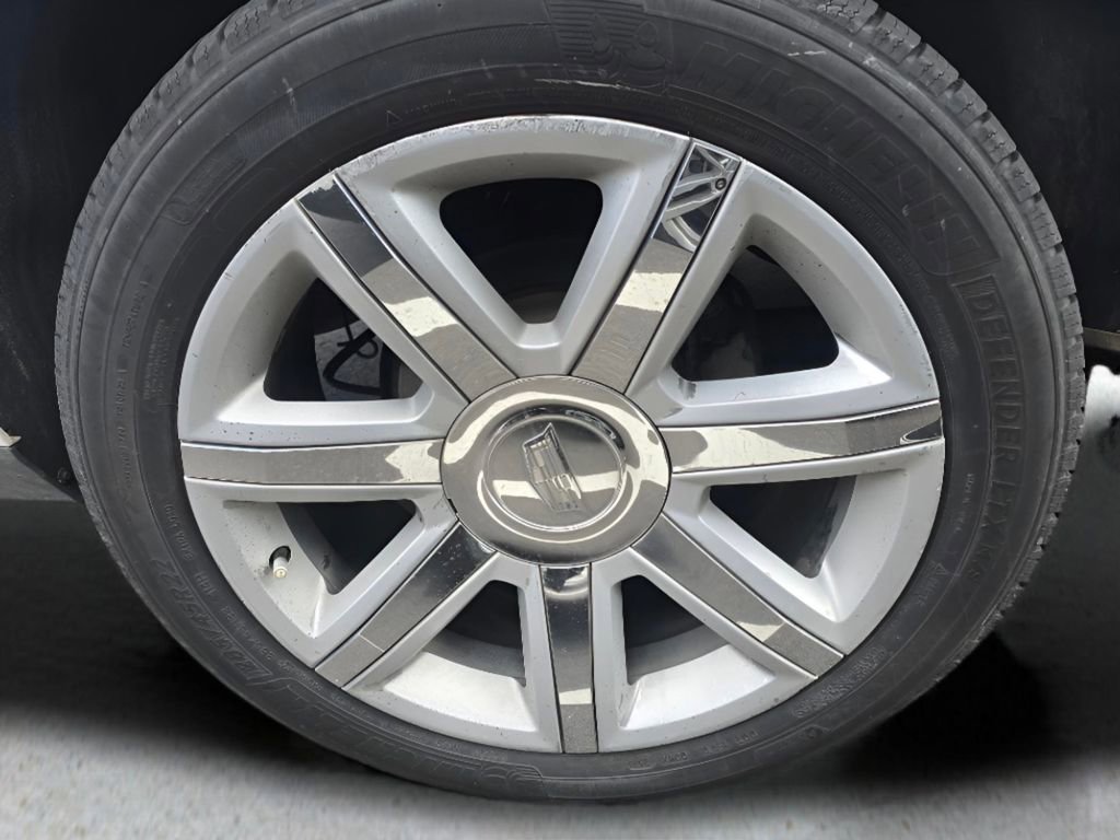 Used 2019 Cadillac Escalade ESV Premium Luxury image 15