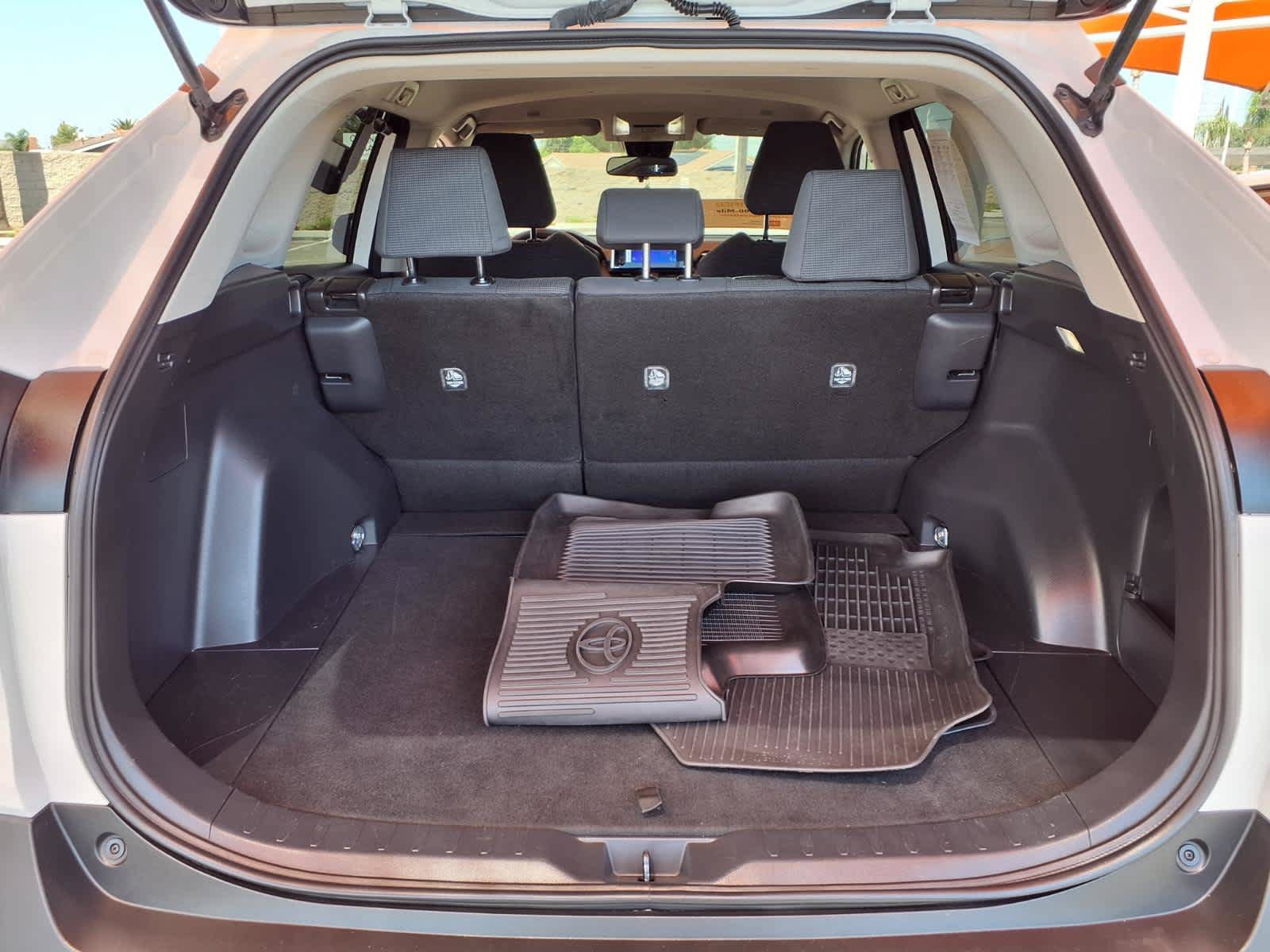 Certified 2024 Toyota RAV4 LE FWD image 8
