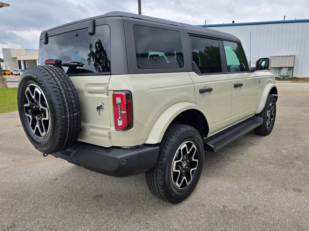 New 2026 Ford Bronco Outer Banks image 5