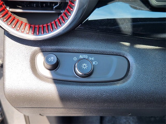 Used 2024 Chevrolet Trax RS w/ Driver Confidence Package image 7