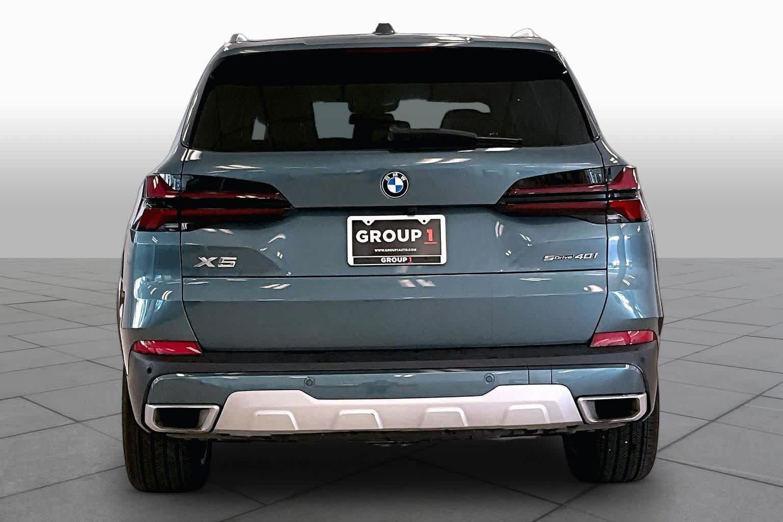 Used 2024 BMW X5 sDrive40i w/ Premium Package RWD image 4