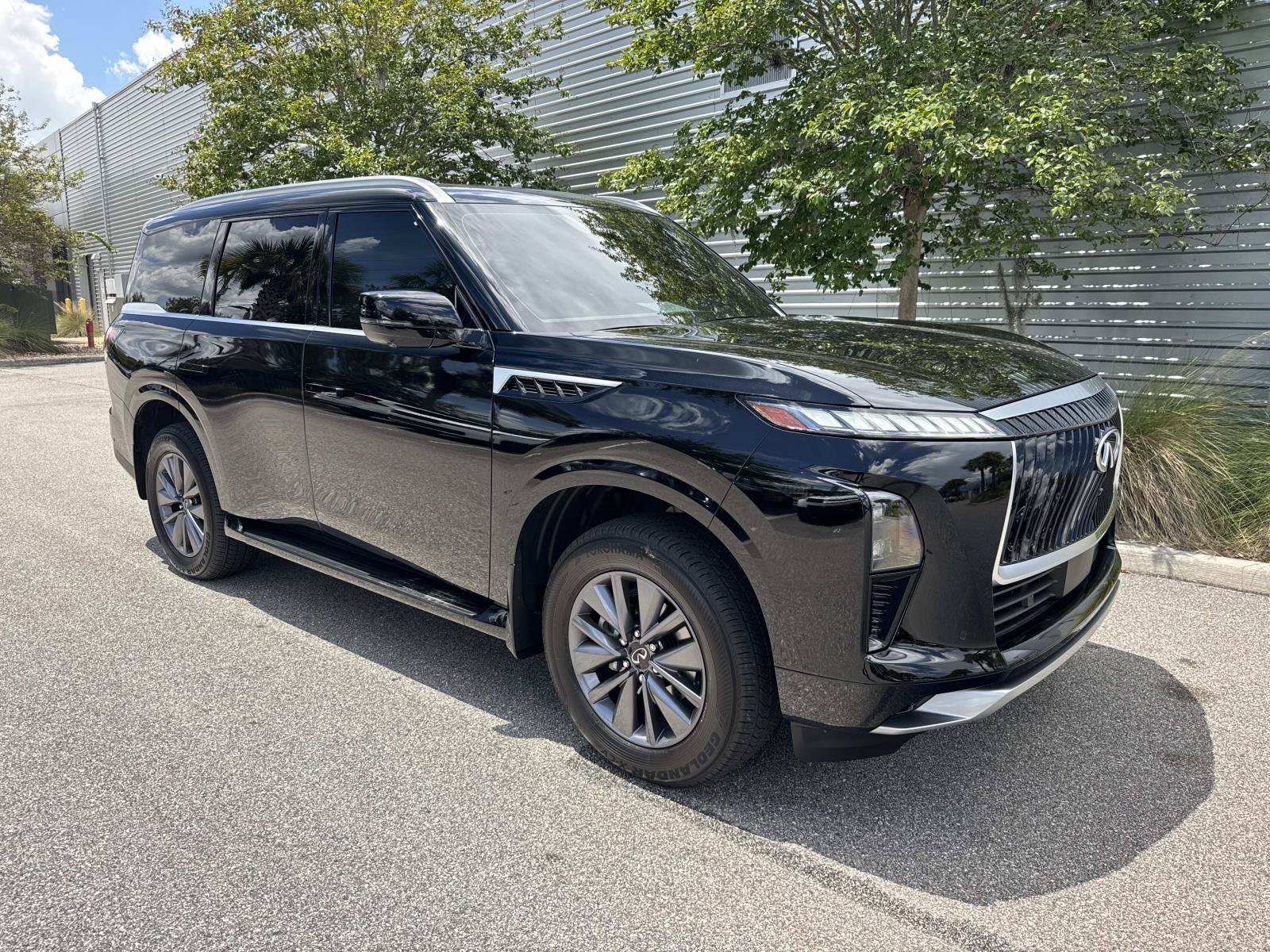 Used 2026 INFINITI QX80 Pure w/ Cargo Package RWD image 4
