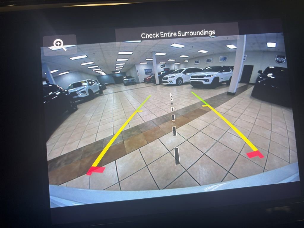 Used 2023 Jeep Grand Cherokee Altitude AWD/4WD image 16