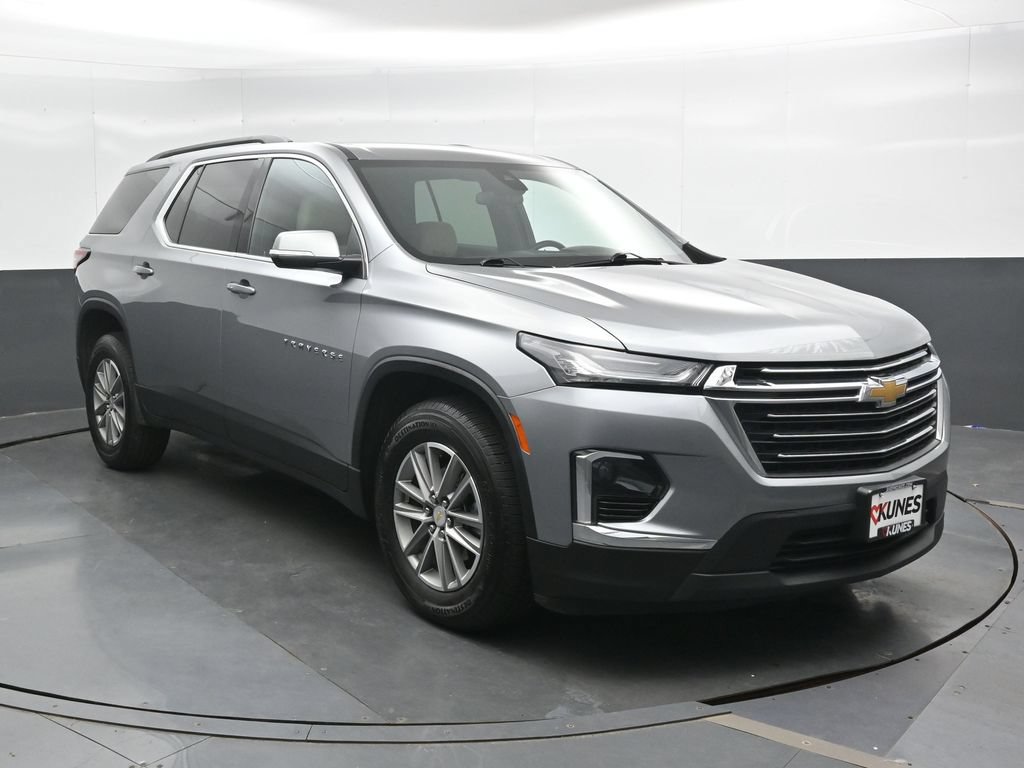 Used 2023 Chevrolet Traverse LT w/ LPO, Cargo Package AWD/4WD image 5