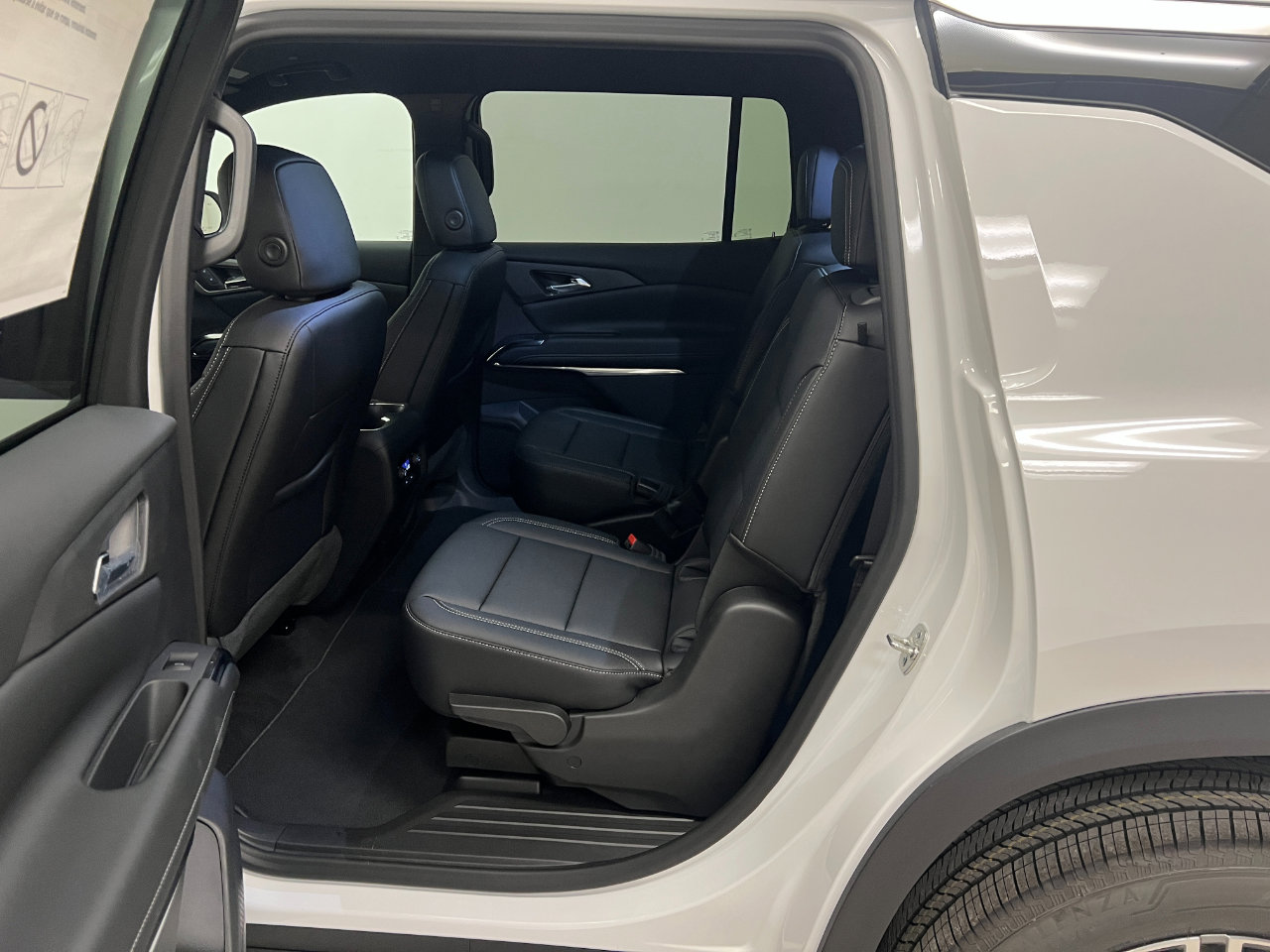 New 2026 Chevrolet Traverse LT image 25
