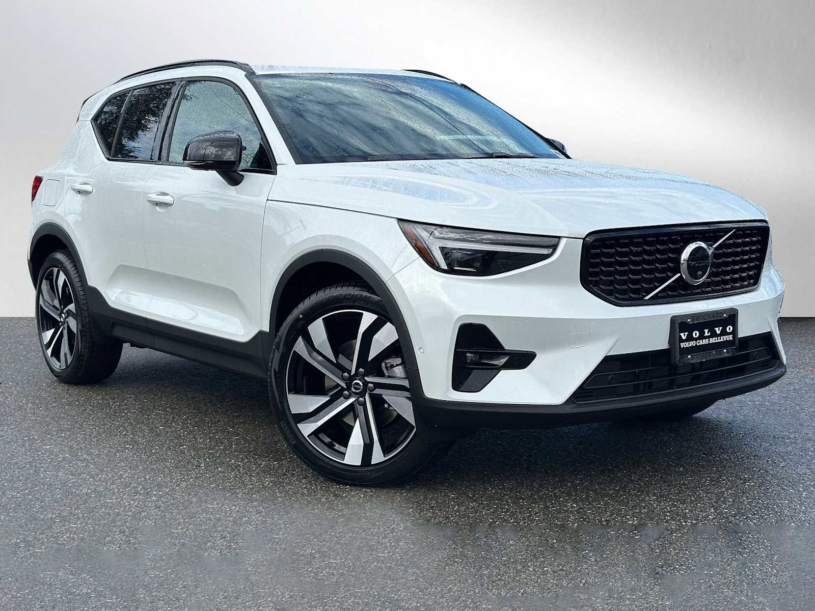 New 2026 Volvo XC40 B5 Ultra w/ Climate Package image 1
