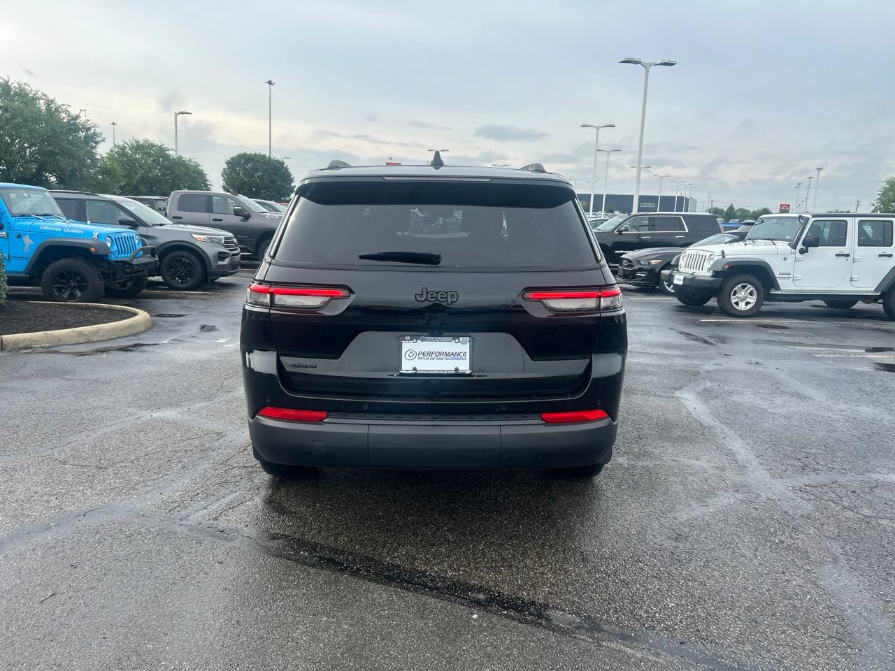 Used 2025 Jeep Grand Cherokee L Altitude AWD/4WD image 4