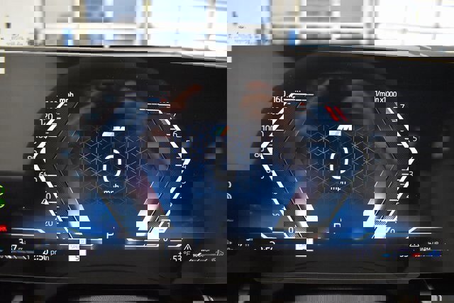 New 2026 BMW 530i xDrive w/ M Sport Package image 28