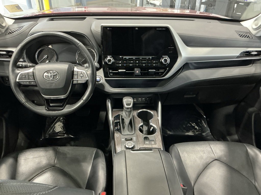 Used 2022 Toyota Highlander Platinum image 24