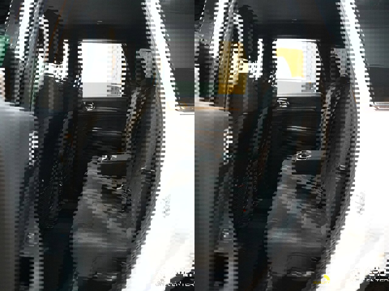 Used 2020 Jeep Grand Cherokee Laredo image 22