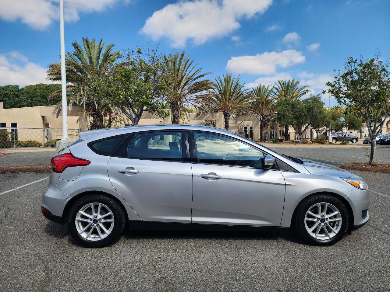 Used 2015 Ford Focus SE image 6
