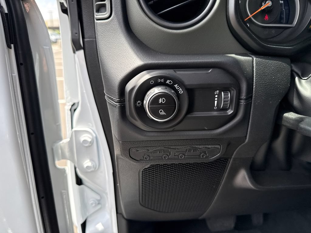 New 2026 Jeep Gladiator Mojave AWD/4WD image 12