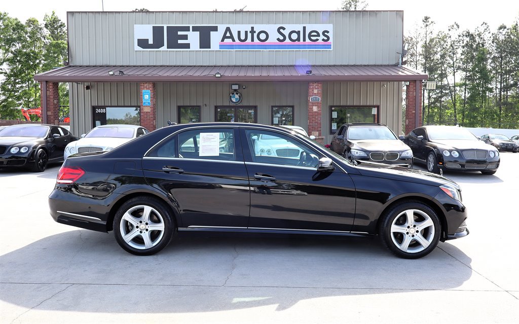 Used 2014 Mercedes-Benz E 250 BlueTEC Sedan image 8