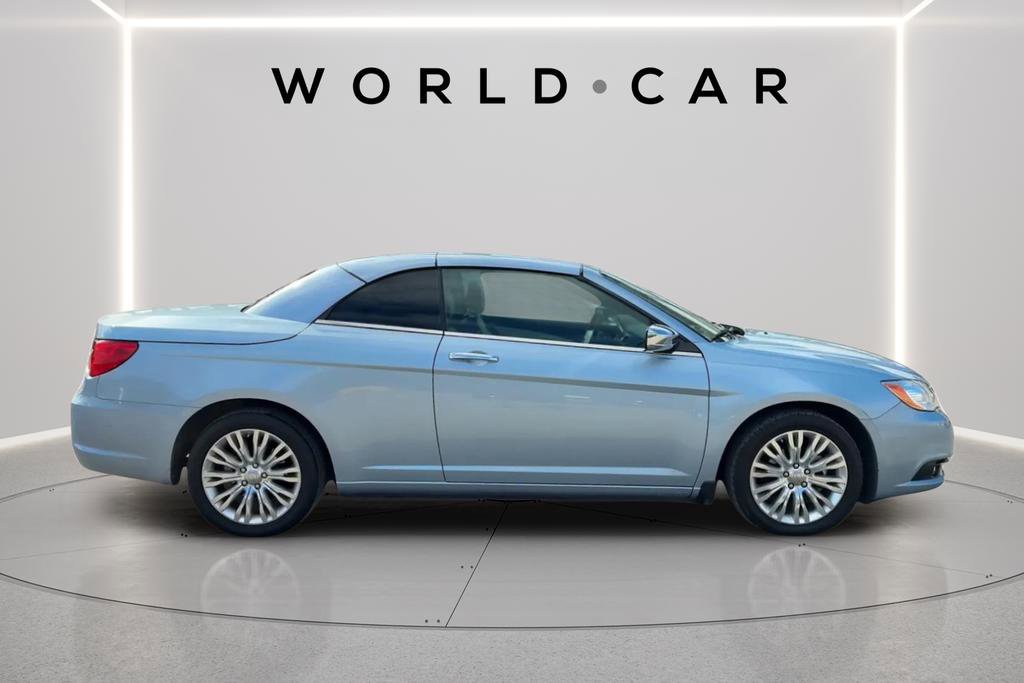 Used 2013 Chrysler 200 Limited FWD image 11