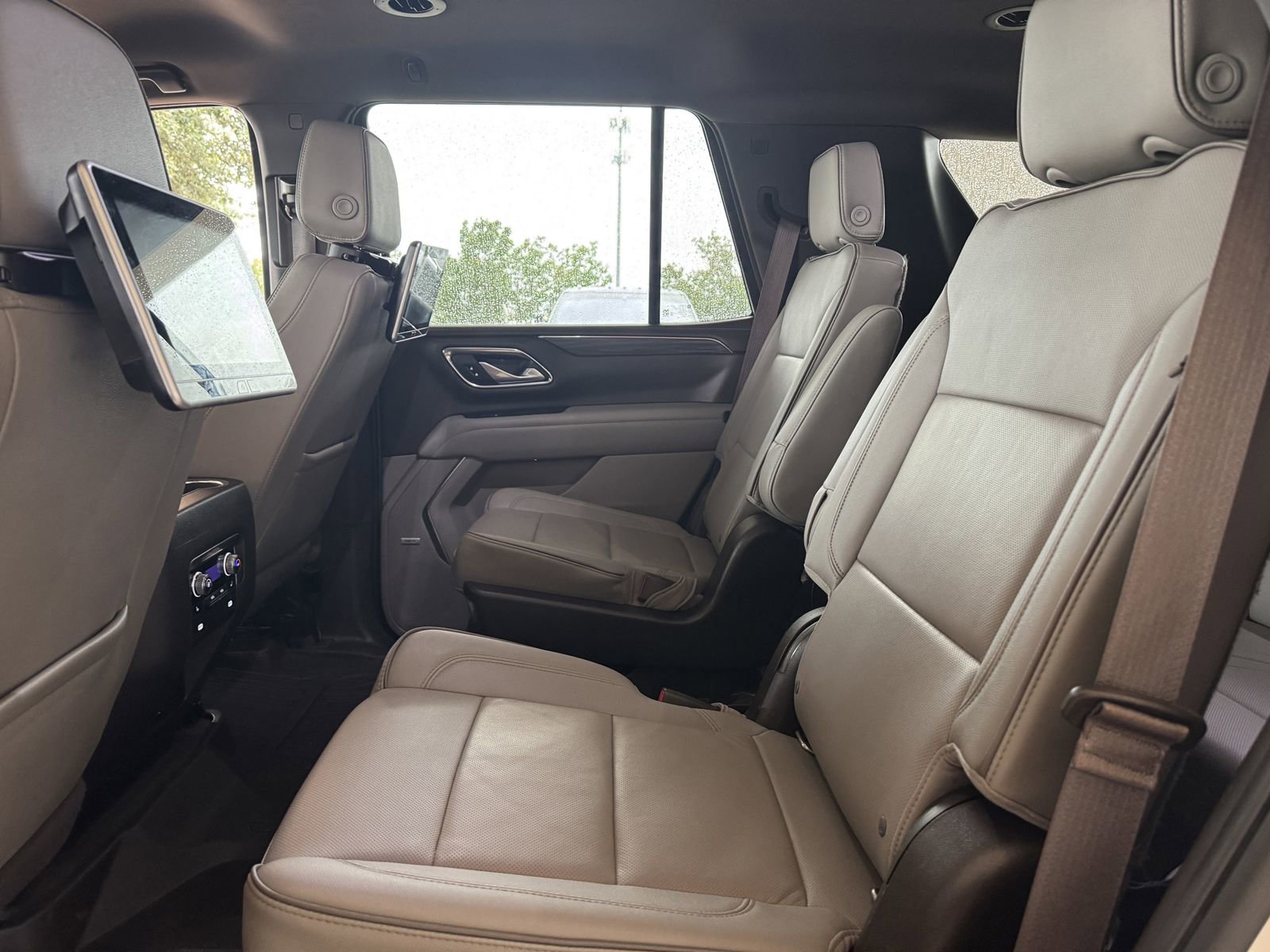 Used 2022 GMC Yukon SLT w/ SLT Luxury Package AWD/4WD image 27