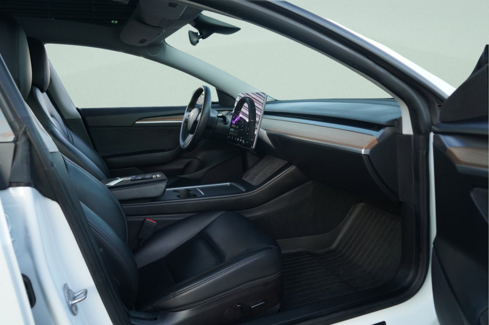 Used 2021 Tesla Model 3 Standard Range Plus image 37