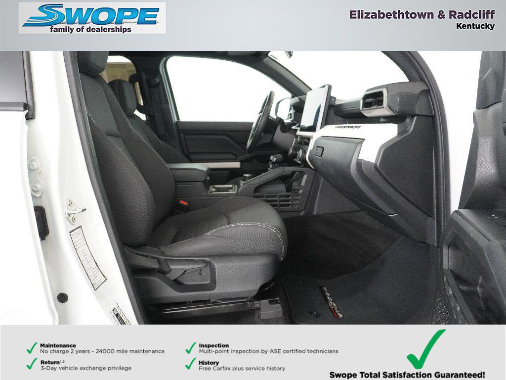 Used 2024 Toyota Tacoma TRD Off-Road image 10