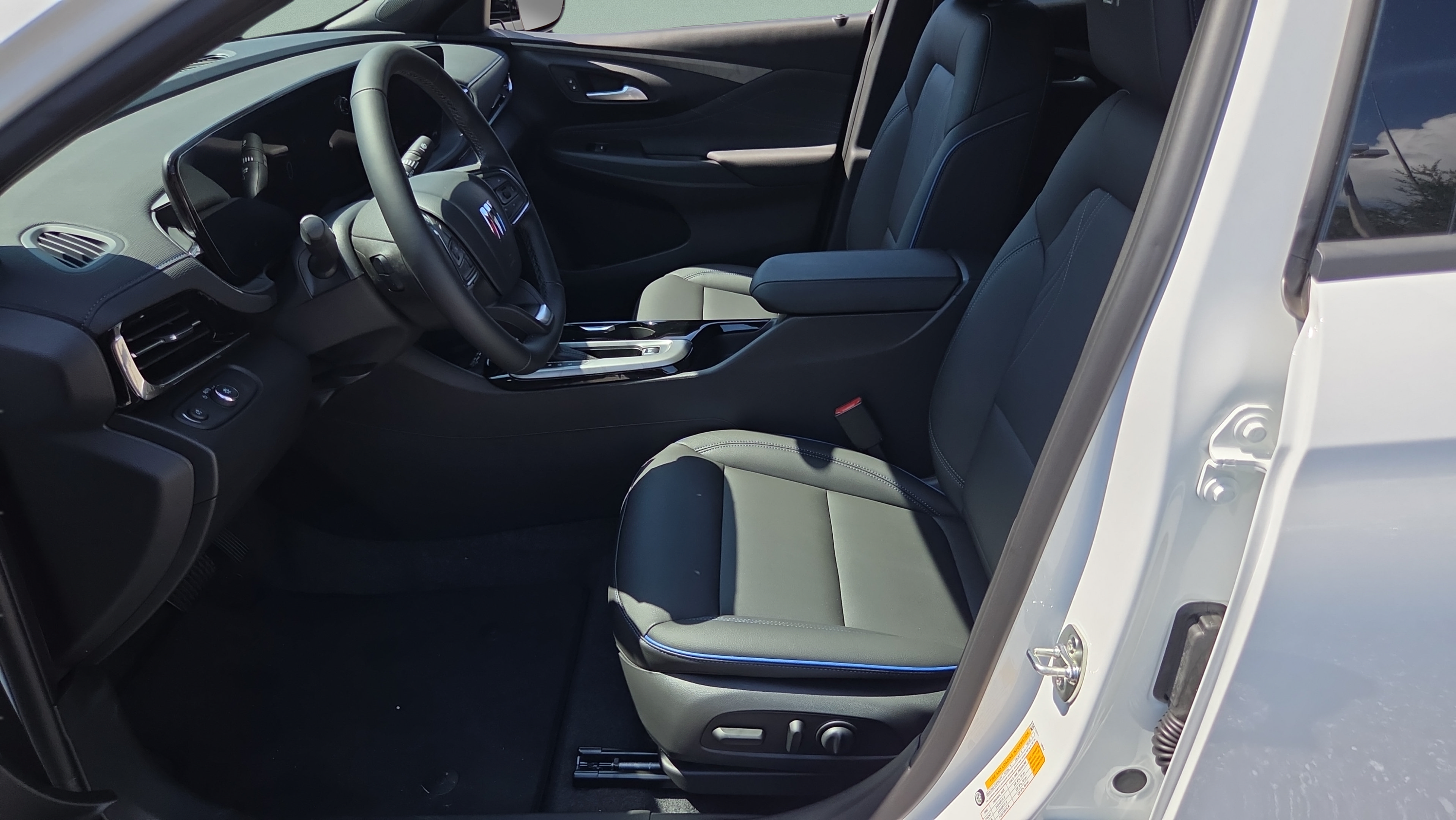 New 2026 Buick Envista Sport Touring w/ Convenience I Package FWD image 9