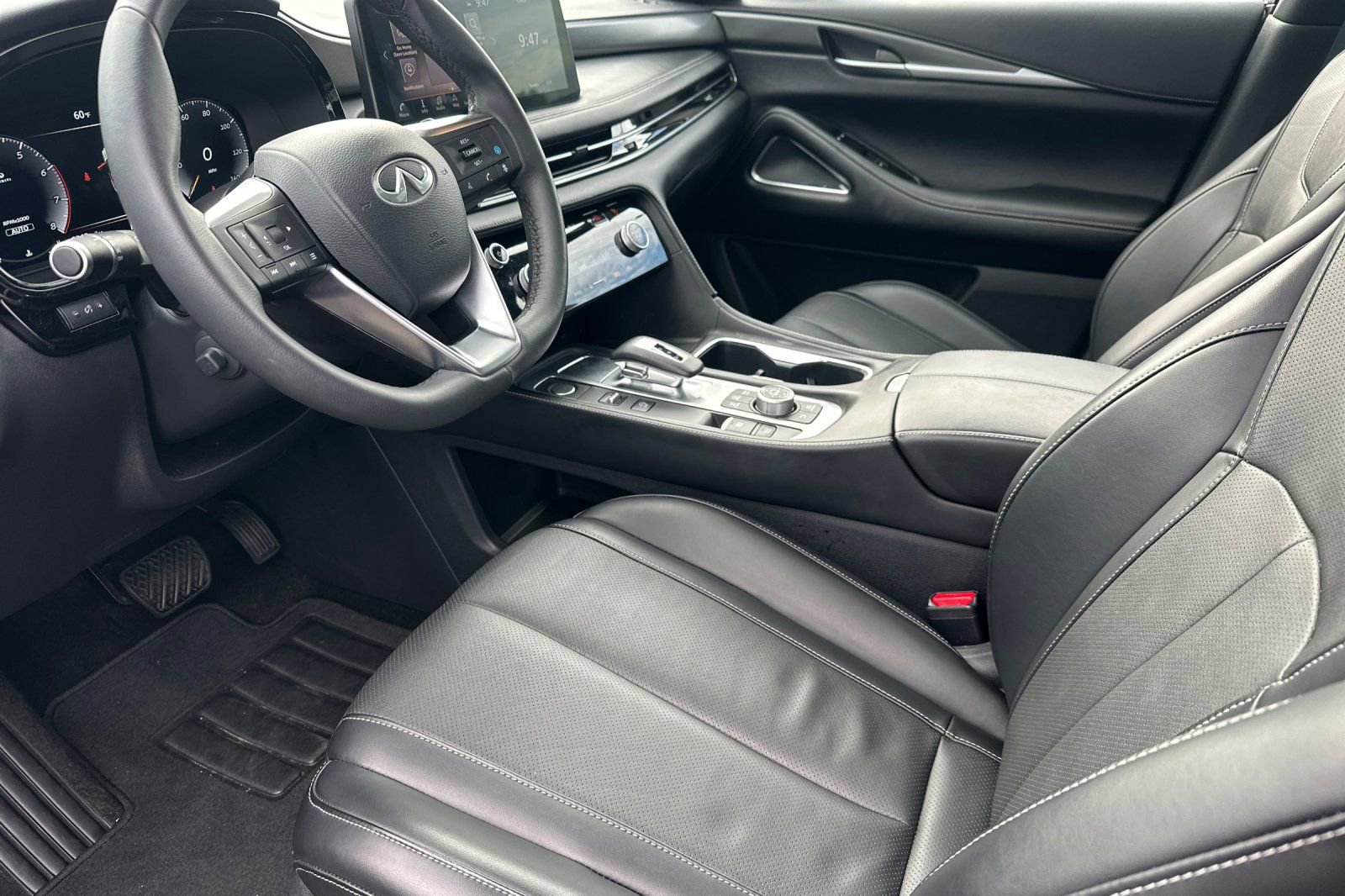 Certified 2025 INFINITI QX60 Luxe w/ Black Edition image 10