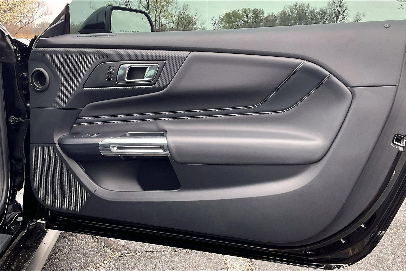 Used 2025 Ford Mustang GT Premium image 19