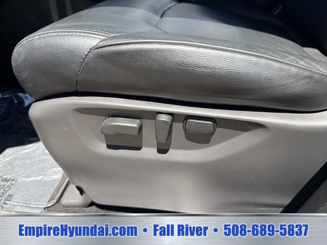 Used 2024 Nissan Armada SL w/ Captain's Chairs Package AWD/4WD image 22