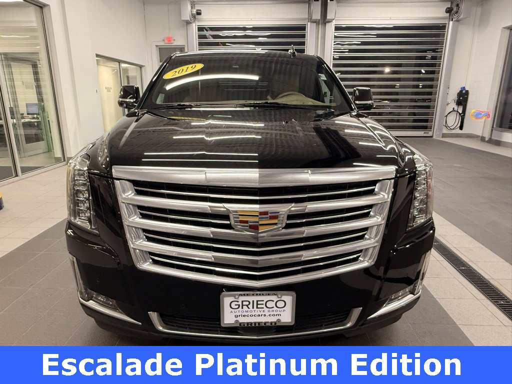 Used 2019 Cadillac Escalade Platinum image 2