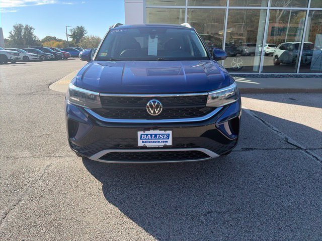 Certified 2023 Volkswagen Taos SE AWD/4WD image 9