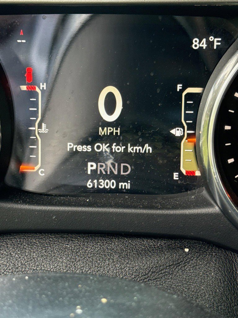 Used 2019 Jeep Wrangler Unlimited Sahara AWD/4WD image 4