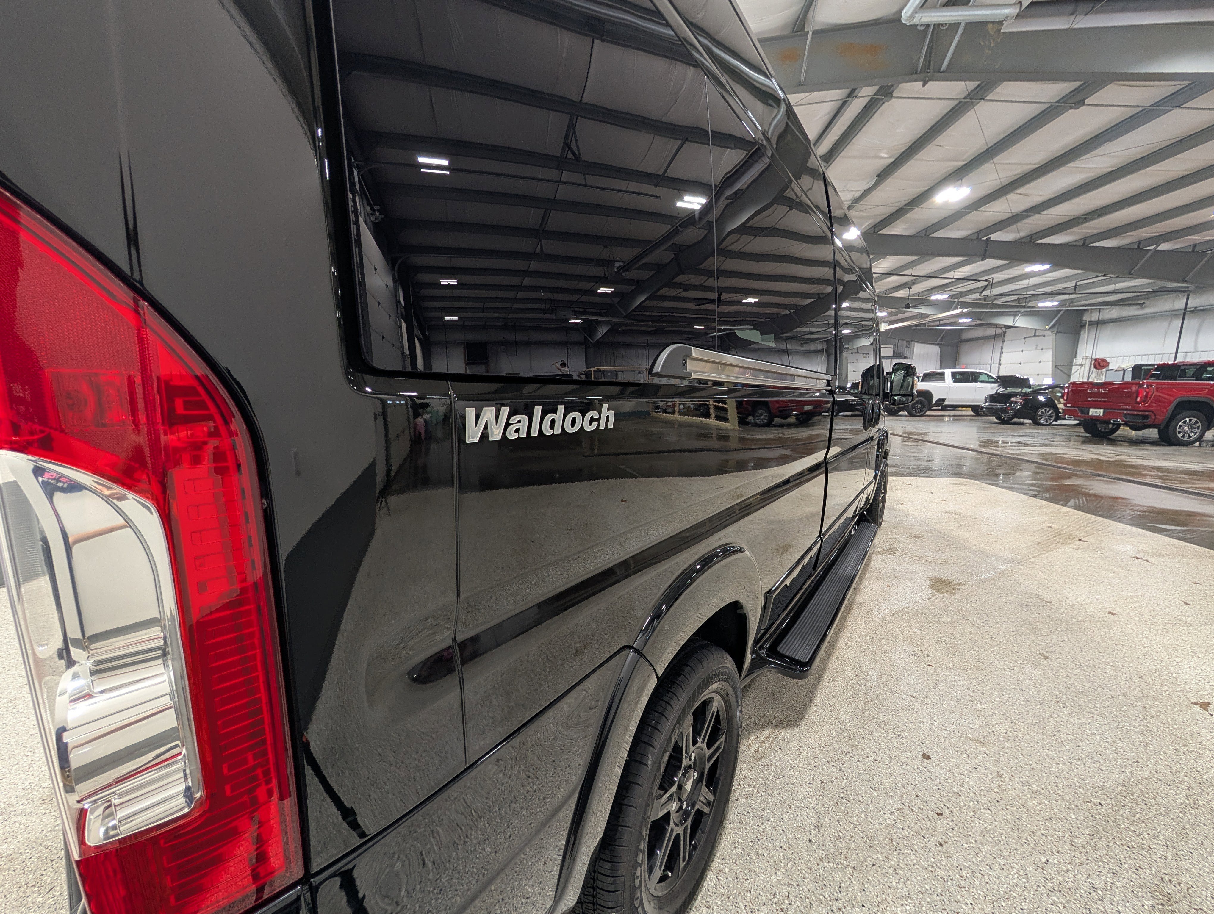 Used 2023 RAM ProMaster 2500 w/ Driver Convenience Group image 3