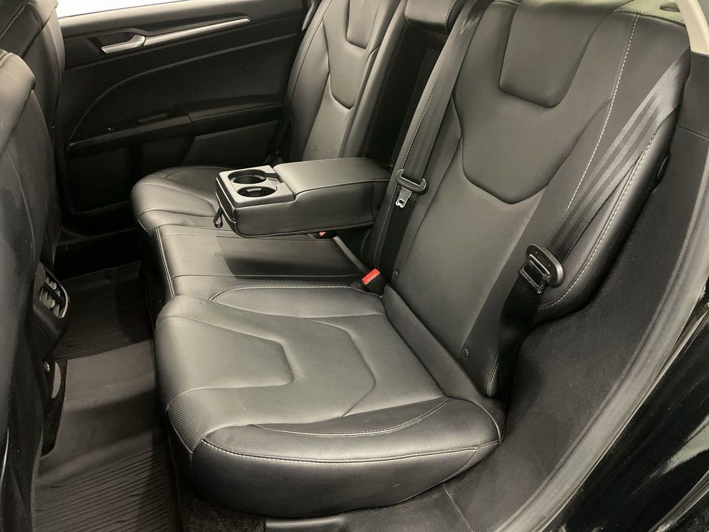 Used 2018 Ford Fusion Titanium image 17