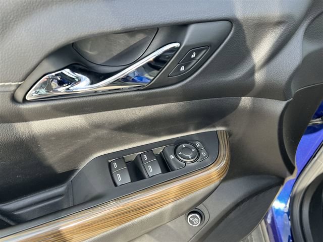 Used 2023 GMC Acadia SLE w/ Driver Convenience Package image 20