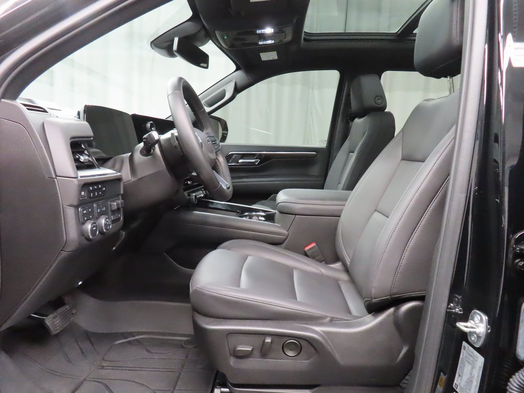 Used 2025 Chevrolet Tahoe Z71 image 9