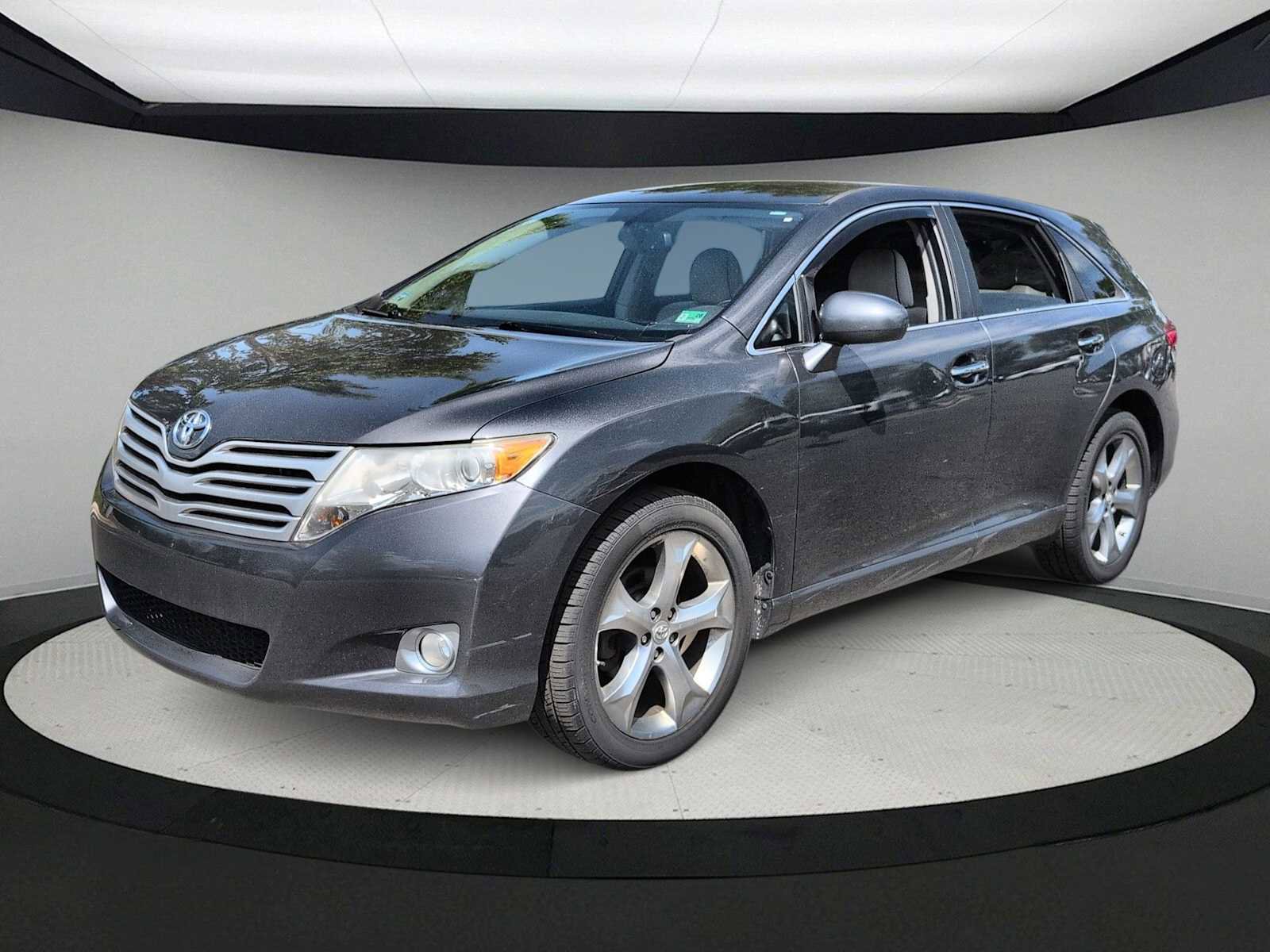 Used 2011 Toyota Venza AWD w/ Comfort Pkg image 4
