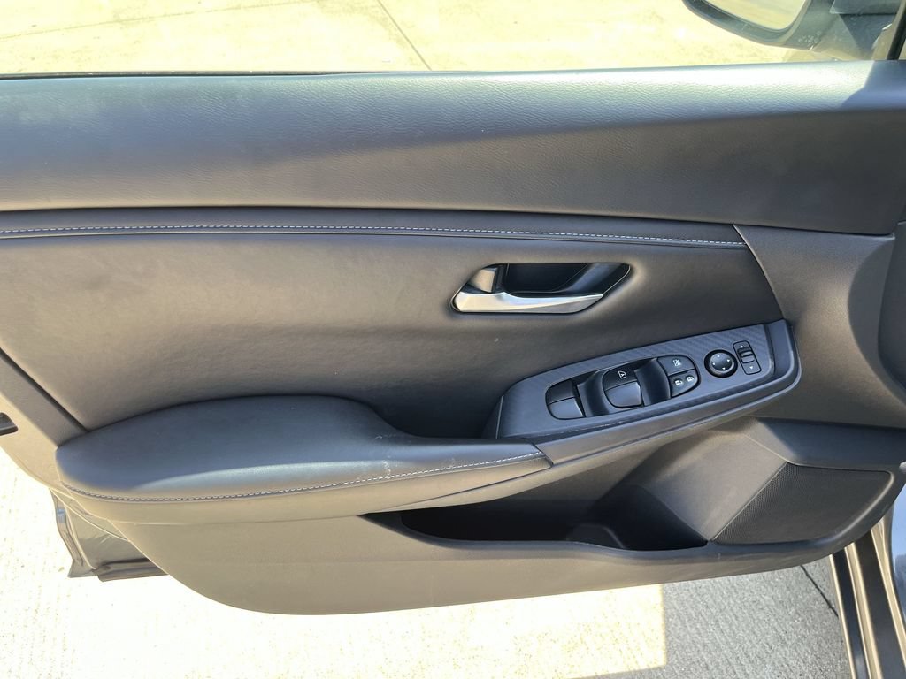 Used 2024 Nissan Sentra SV FWD image 13